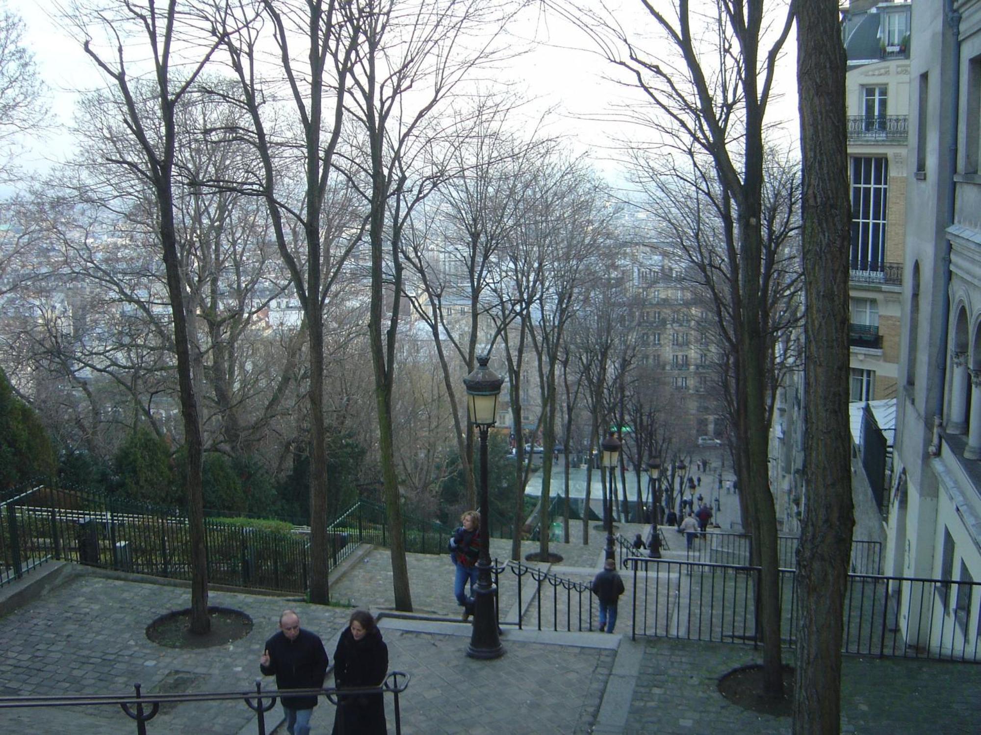 Charming Duplex In Montmartre Lägenhet Paris Exteriör bild